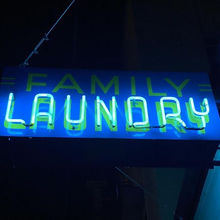 Family Laundry & Spa Sacramento Exterior foto